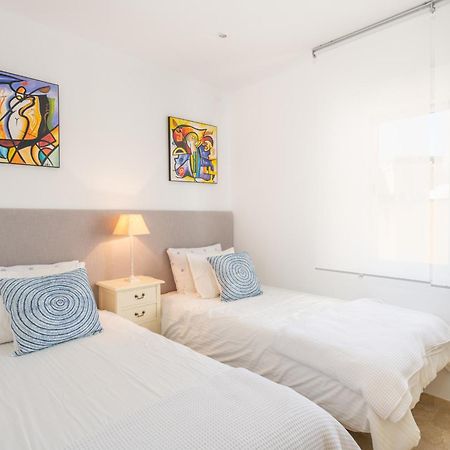 Atico 2 Terrazas Junto Al Mar By Rent Me Apartment Естепона Екстериор снимка
